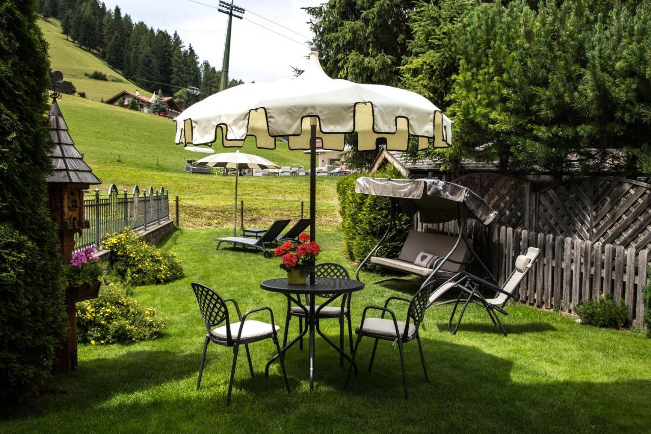 Garni Villa Maria Wolkenstein in Gröden Exterior foto